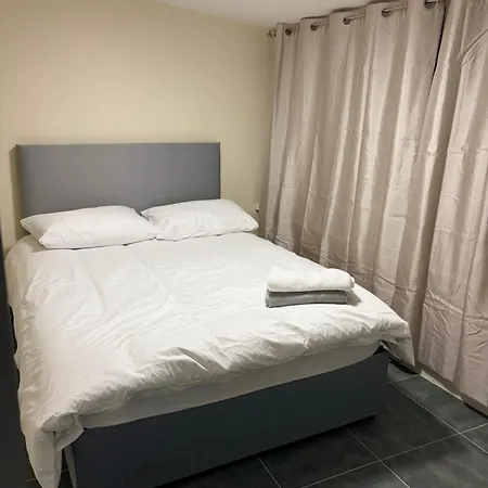 아파트 Newbridge Lodge Guest House