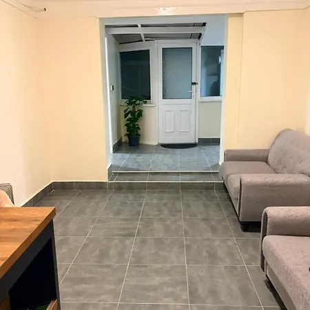 Apartament Newbridge Lodge Guest House *