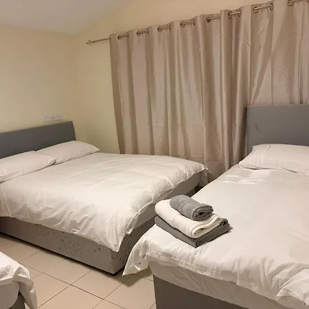 아파트 Newbridge Lodge Guest House *