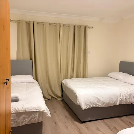 Newbridge Lodge Guest House